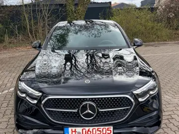 MERCEDES-BENZ Limousine E 300 de 4Matic Edition AMG