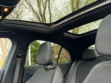 MERCEDES-BENZ Limousine E 300 de 4Matic Edition AMG
