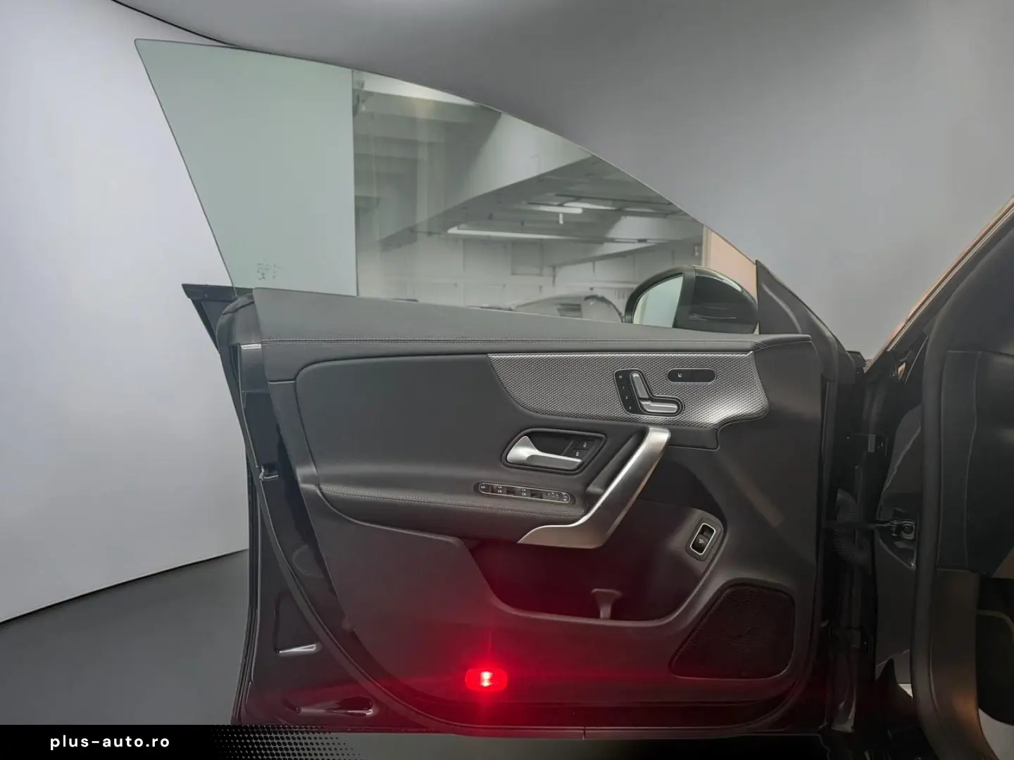 MERCEDES-BENZ CLA 180 PANORAMA
