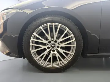 MERCEDES-BENZ CLA 180 PANORAMA
