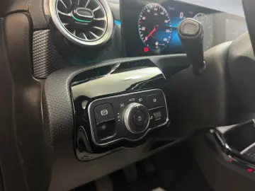 MERCEDES-BENZ CLA 180 PANORAMA