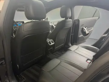MERCEDES-BENZ CLA 180 PANORAMA