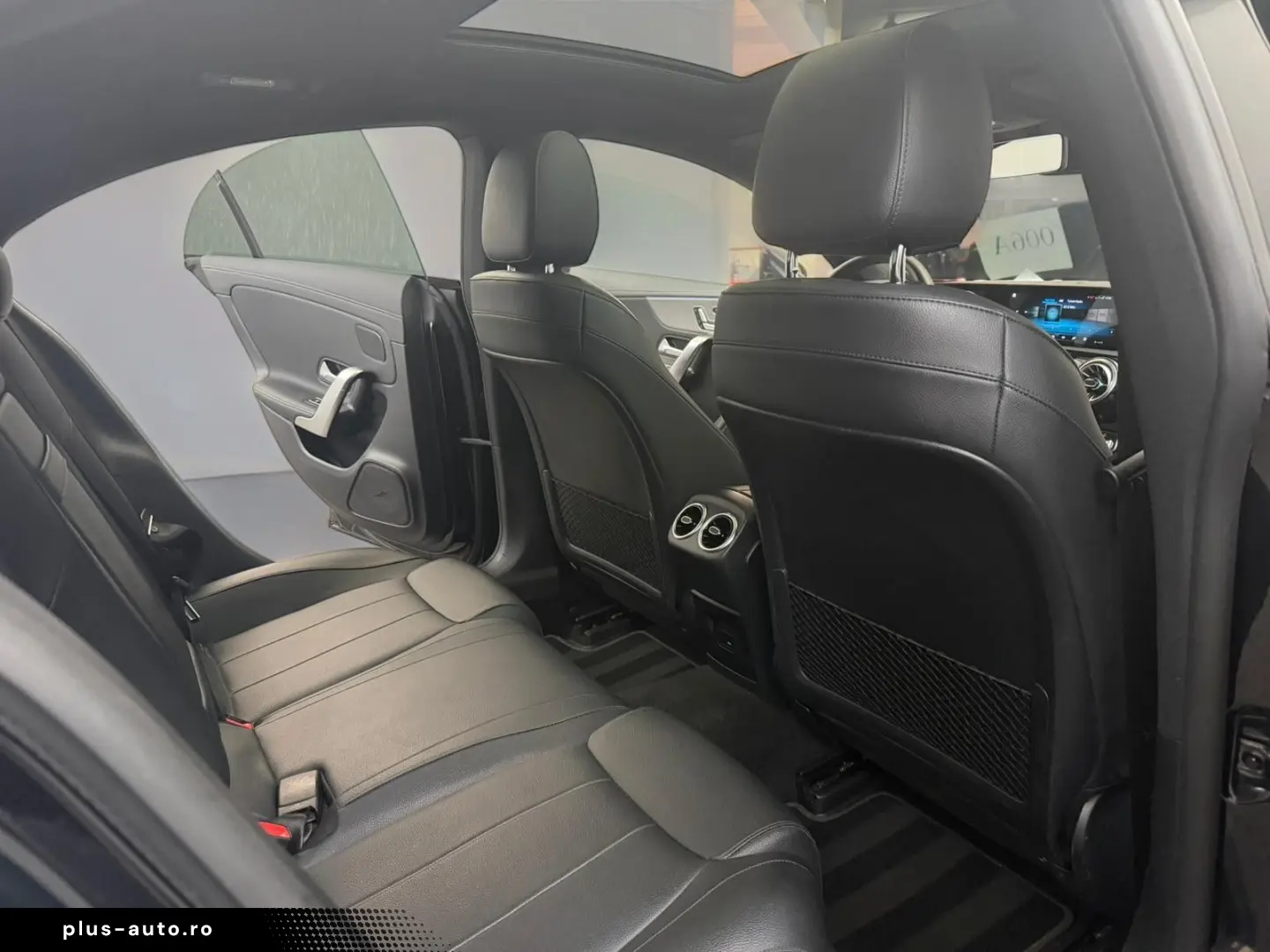 MERCEDES-BENZ CLA 180 PANORAMA