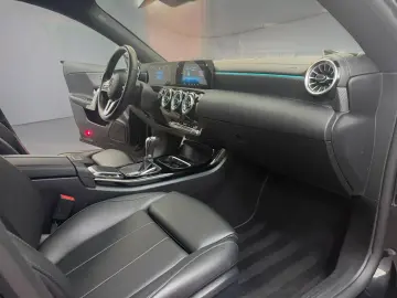 MERCEDES-BENZ CLA 180 PANORAMA