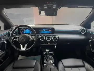 MERCEDES-BENZ CLA 180 PANORAMA