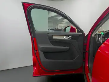 VOLVO XC 40 T5 Inscription Recharge