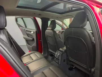 VOLVO XC 40 T5 Inscription Recharge