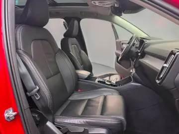 VOLVO XC 40 T5 Inscription Recharge