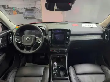 VOLVO XC 40 T5 Inscription Recharge