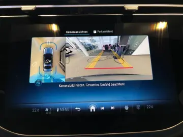 MERCEDES-BENZ E 300 de 4MATIC AMG ILS MBUX Superscreen Burm