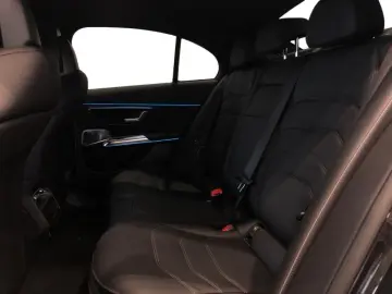 MERCEDES-BENZ E 300 de 4MATIC AMG ILS MBUX Superscreen Burm