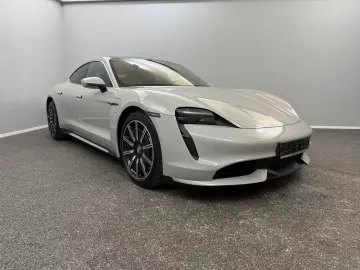 PORSCHE Taycan Turbo Panoramic