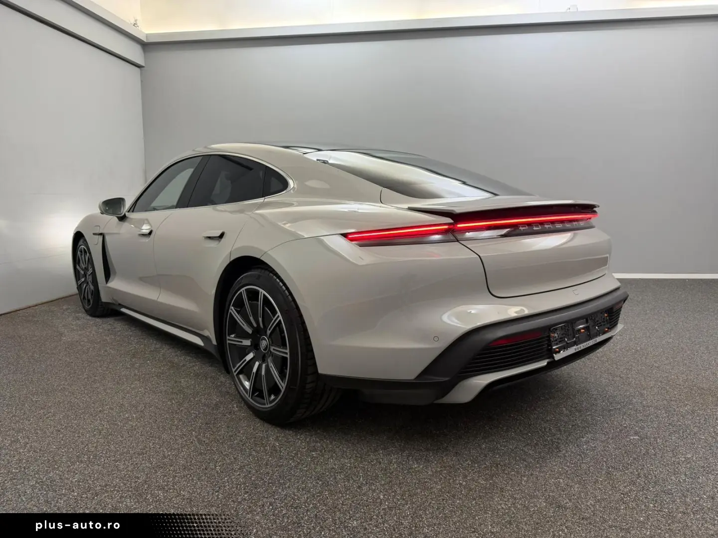 PORSCHE Taycan Turbo Panoramic