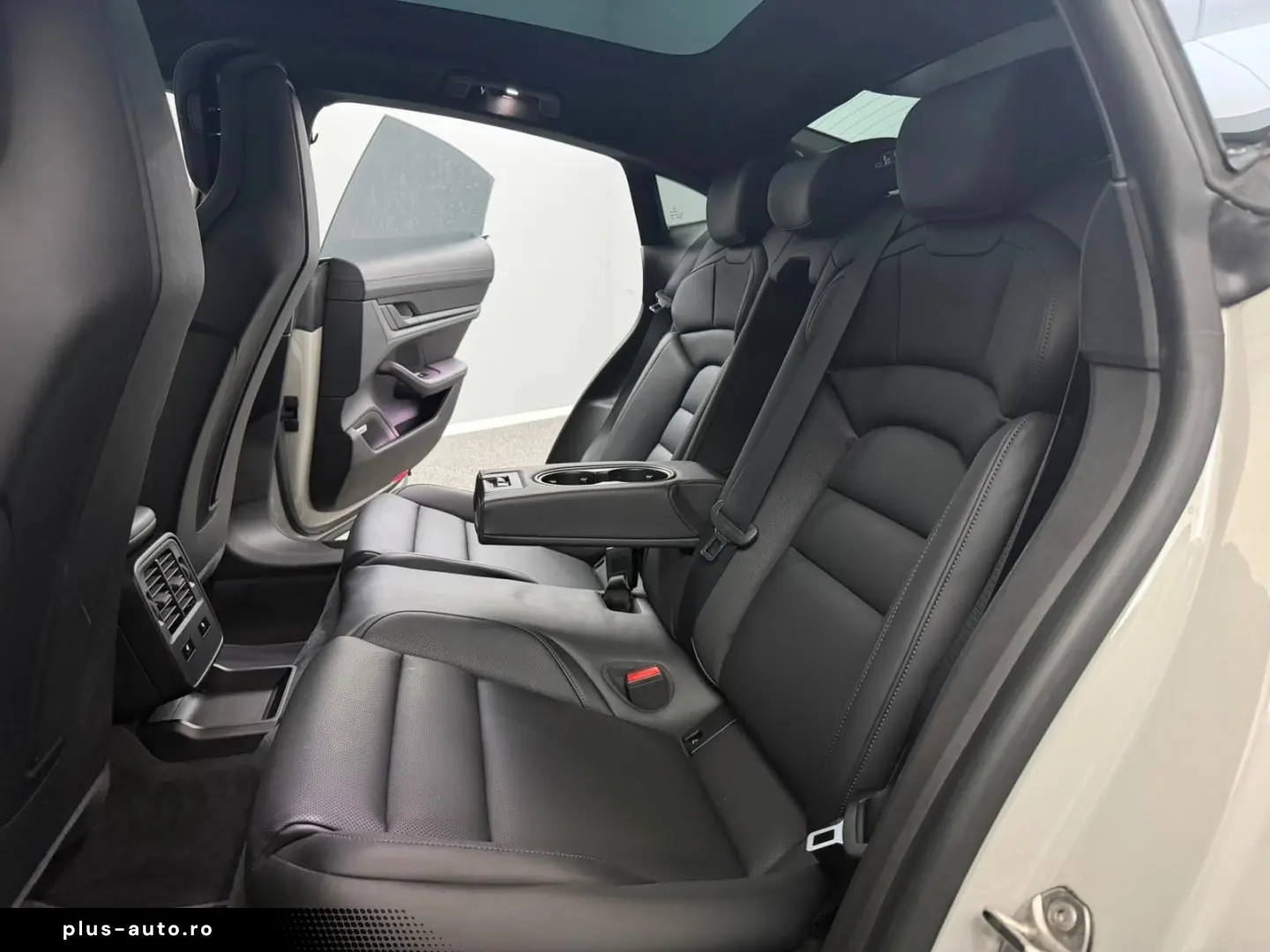 PORSCHE Taycan Turbo Panoramic