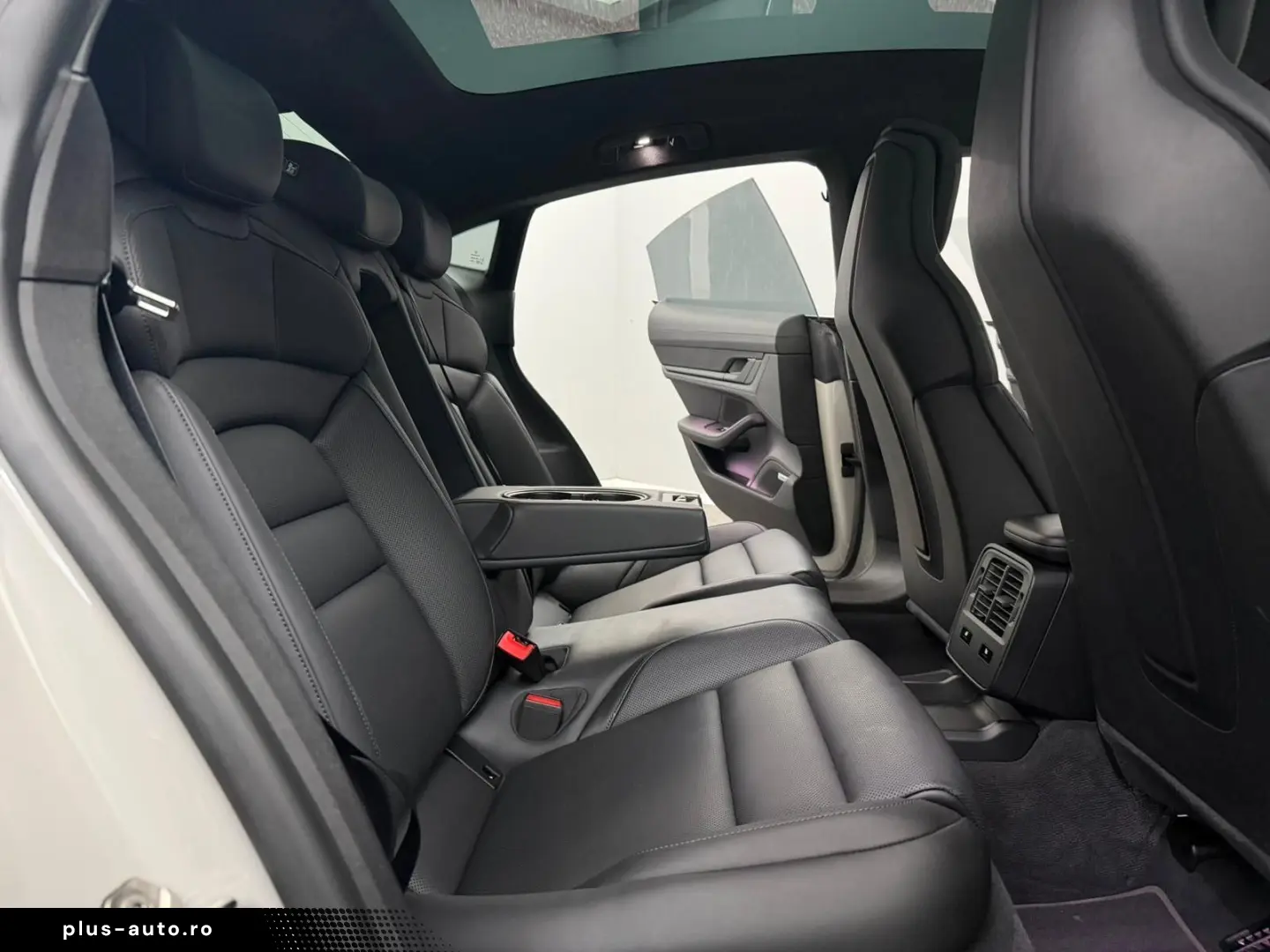 PORSCHE Taycan Turbo Panoramic