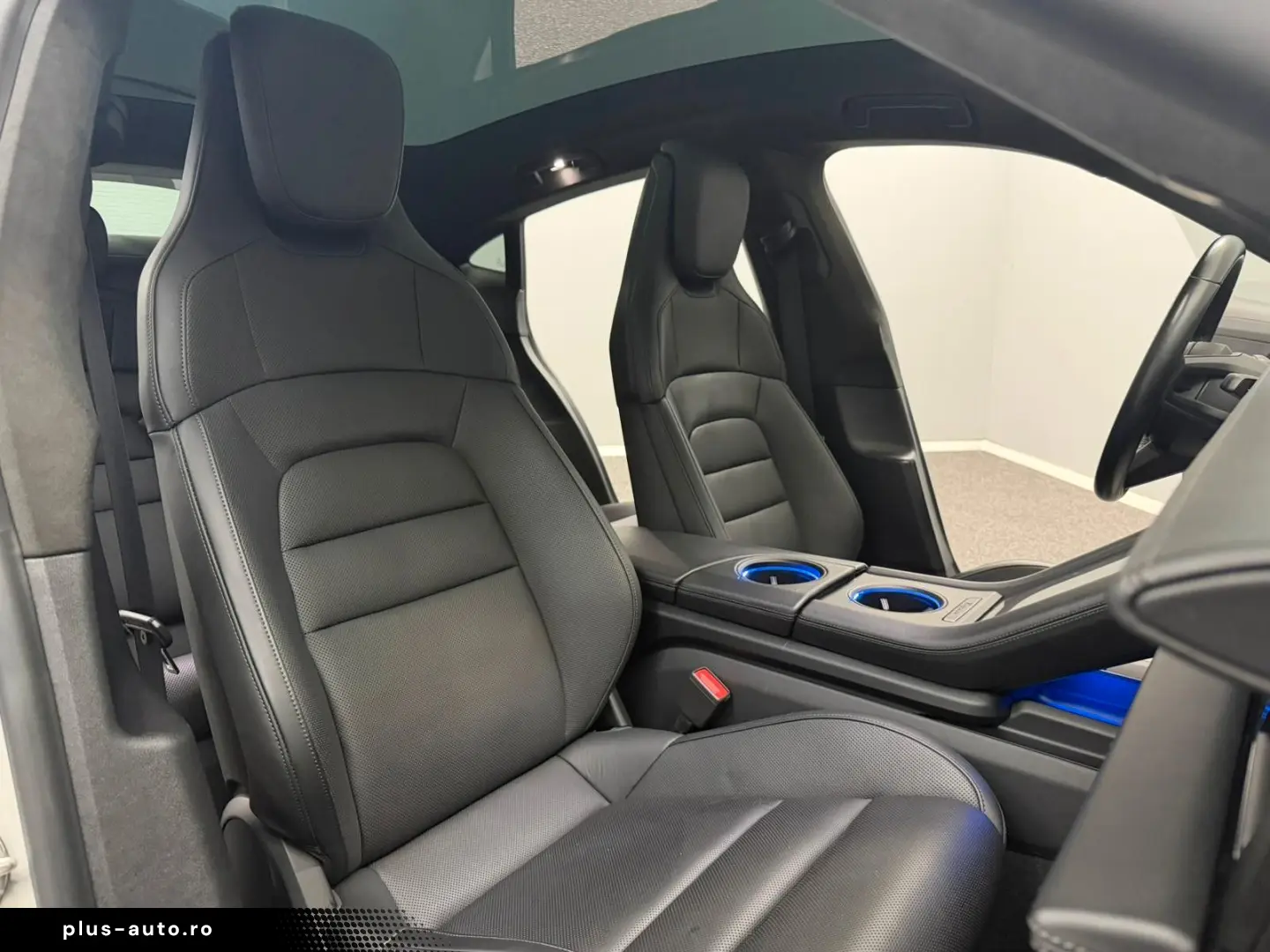 PORSCHE Taycan Turbo Panoramic