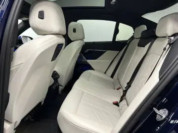 BMW 550e xDrive Limousine M Sportpaket