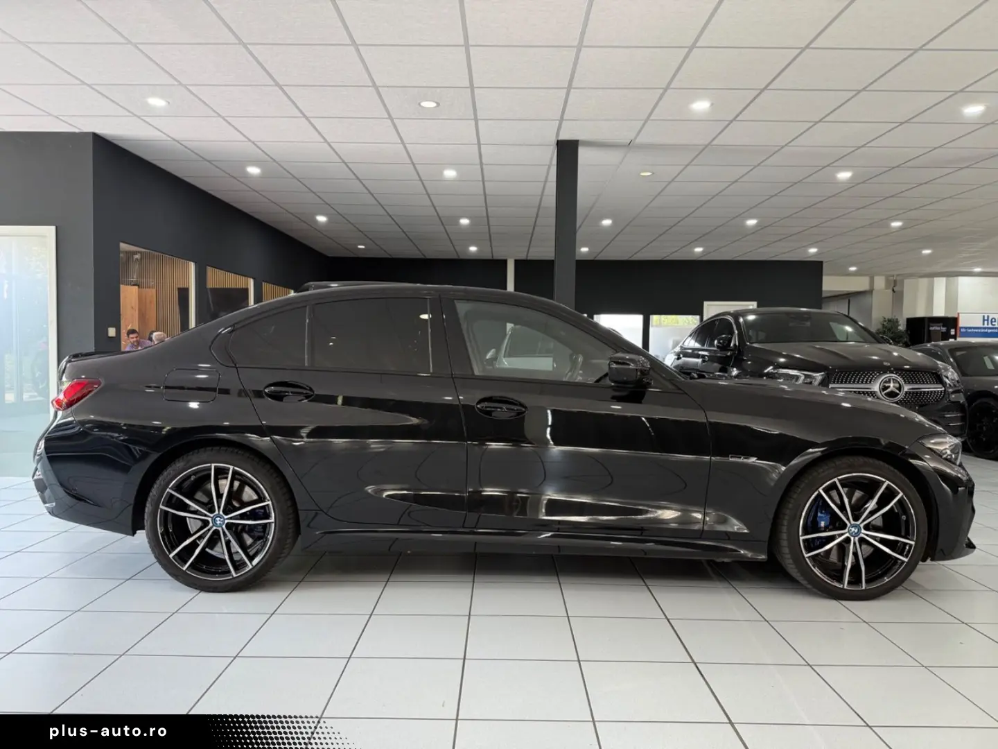 BMW 330e G20 M-PAKET 360 ADAP.FAHR LED-SCHW CARPLAY