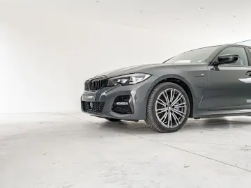 BMW 330 e  M pack  camera  adaptieve cruise control