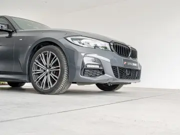BMW 330 e  M pack  camera  adaptieve cruise control