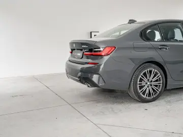 BMW 330 e  M pack  camera  adaptieve cruise control