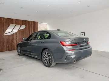 BMW 330 e  M pack  camera  adaptieve cruise control