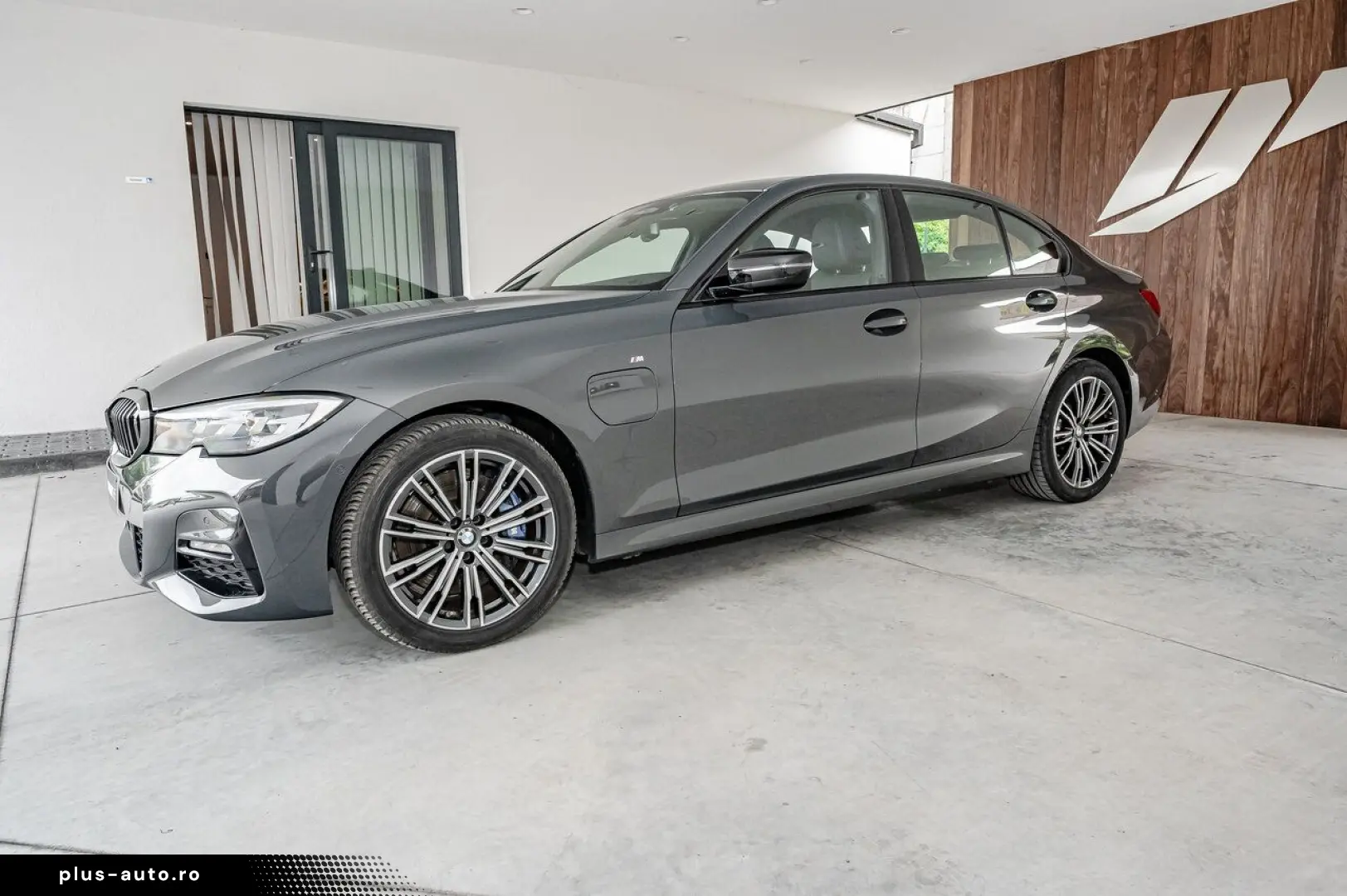 BMW 330 e  M pack  camera  adaptieve cruise control