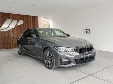 BMW 330 e  M pack  camera  adaptieve cruise control