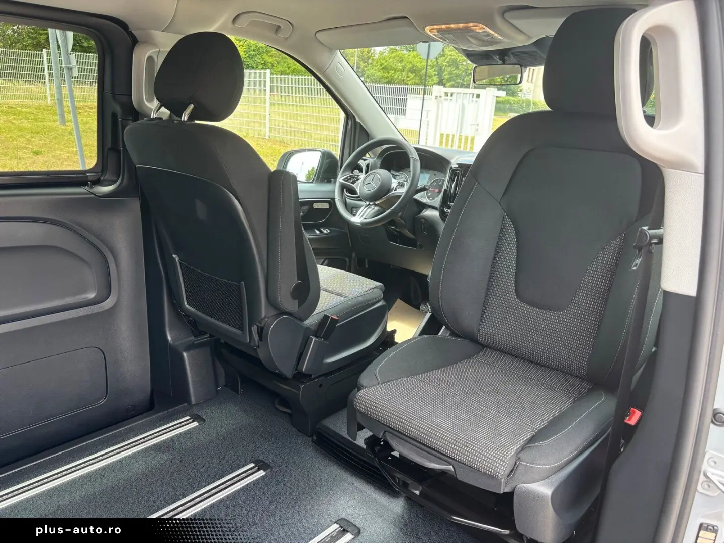 MERCEDES-BENZ Vito 116 Tourer 4x4 LiegeP AHK 360 Kam&hellip;