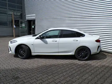 BMW M235 xDrive Gran Coupé InnoPaket HuD 360  h k SH