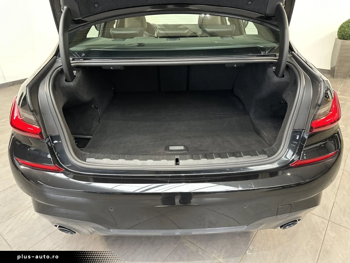 BMW 330 e xDrive M-Sport NAV LASER 360  HEAD-UP