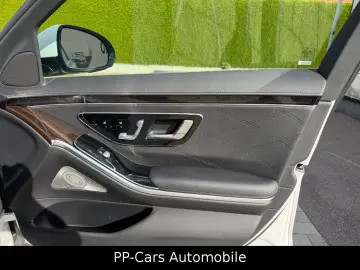 MERCEDES-BENZ S 580 e Maybach