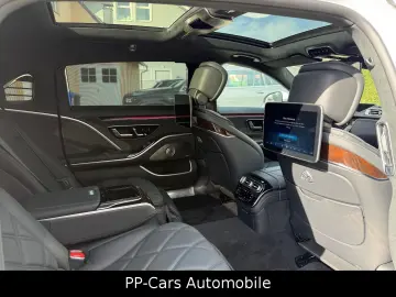 MERCEDES-BENZ S 580 e Maybach