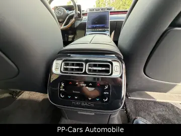MERCEDES-BENZ S 580 e Maybach