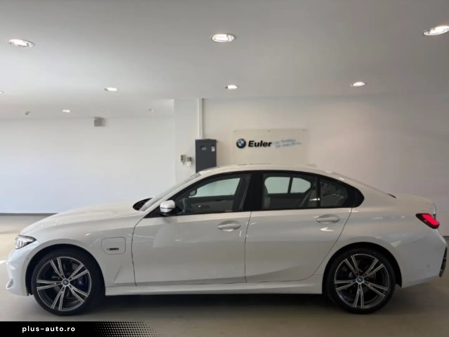 BMW 330 e M-Sport 360 LiCoPr. Adapt. M-sound