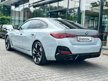 BMW M440i xDrive GC M Sport PRO Schiebed. CarbonInt.