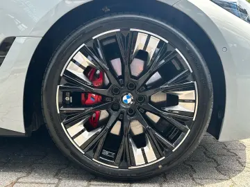 BMW M440i xDrive GC M Sport PRO Schiebed. CarbonInt.