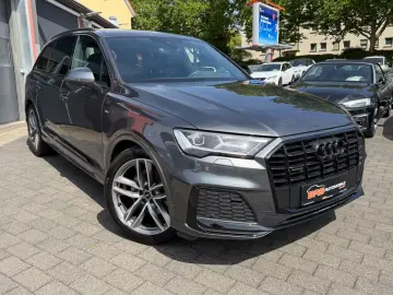 AUDI Q7 50 TDI quattro S line