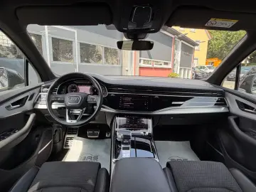 AUDI Q7 50 TDI quattro S line