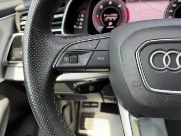 AUDI Q7 50 TDI quattro S line
