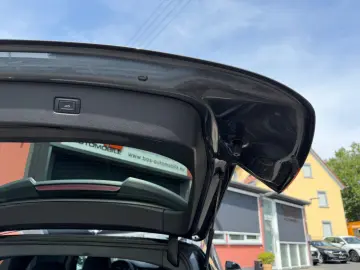 AUDI Q7 50 TDI quattro S line