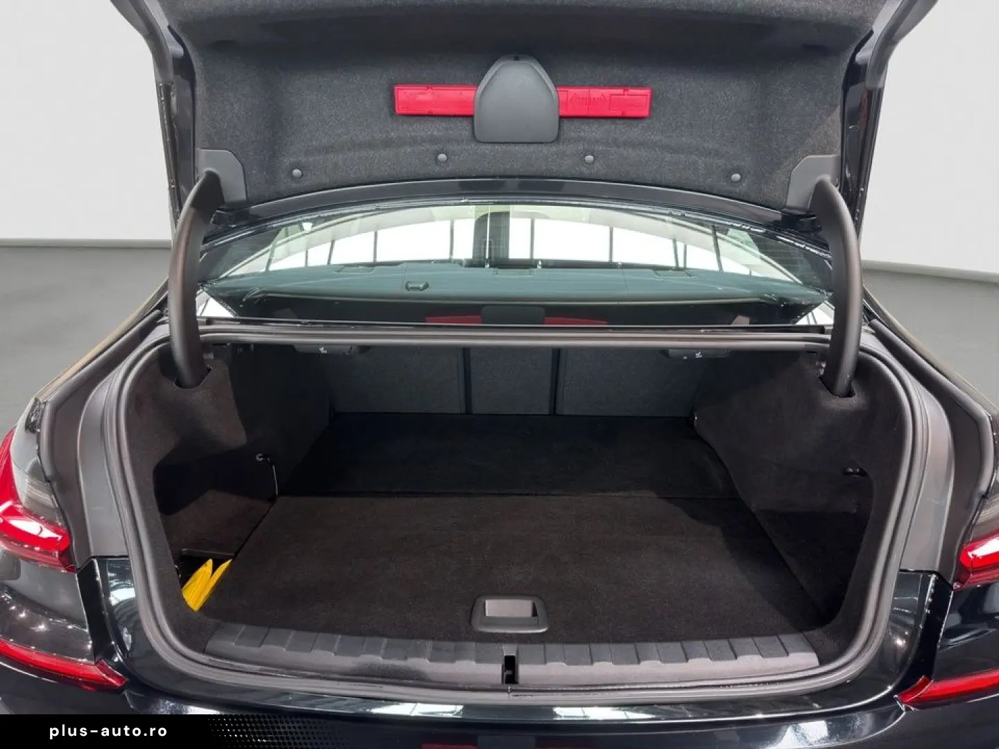 BMW 330e M Sport Automatik Navi Leder Glasdach