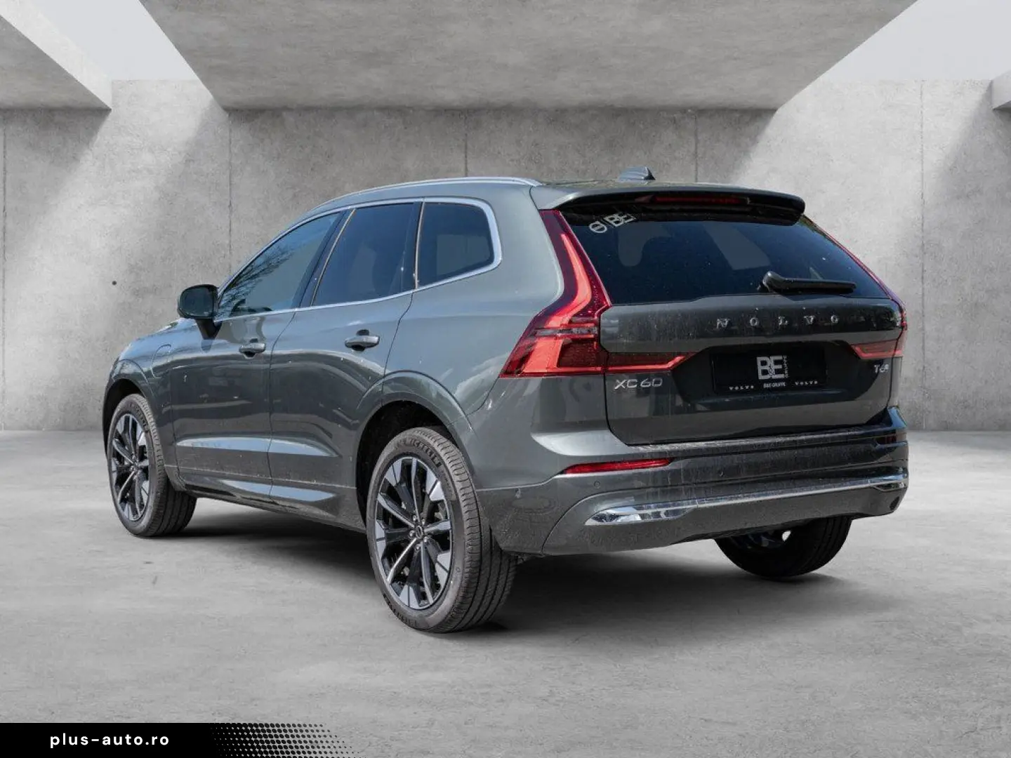 VOLVO XC60 T6 AWD Plus Bright Plug-in Hybrid