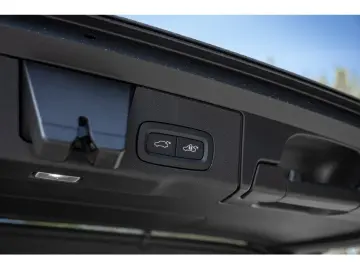 VOLVO XC60 T6 AWD Plus Bright Plug-in Hybrid