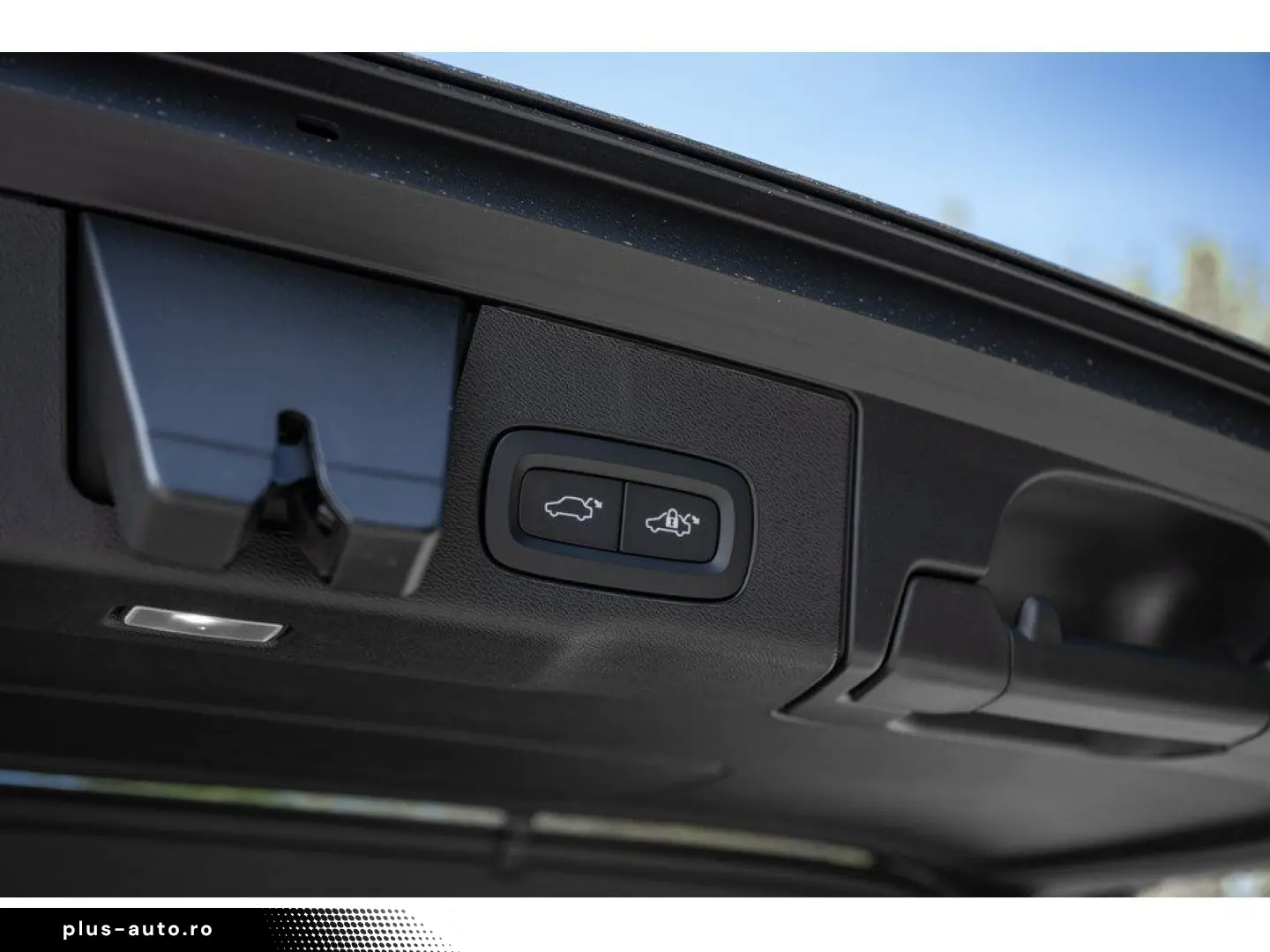 VOLVO XC60 T6 AWD Plus Bright Plug-in Hybrid