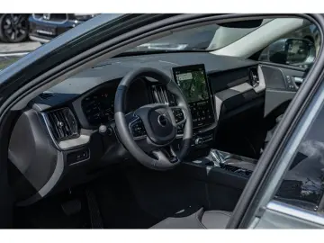 VOLVO XC60 T6 AWD Plus Bright Plug-in Hybrid