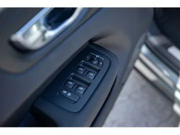 VOLVO XC60 T6 AWD Plus Bright Plug-in Hybrid