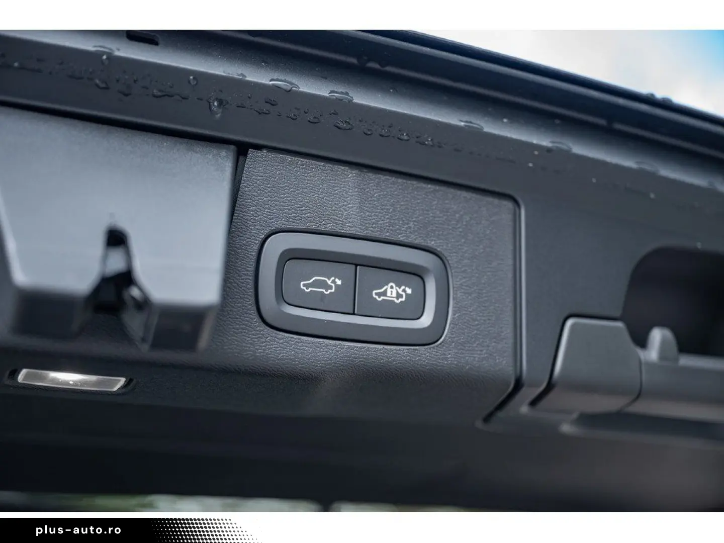 VOLVO XC60 T6 Ultra Black Edition AWD