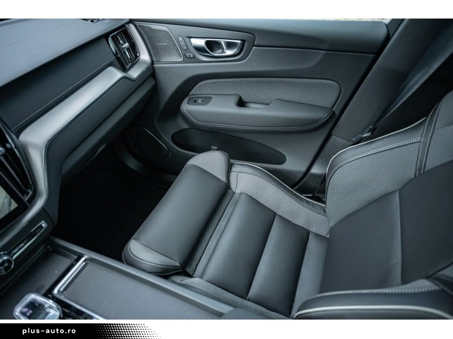 VOLVO XC60 T6 Ultra Black Edition AWD