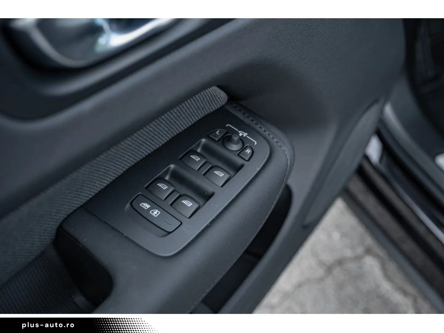 VOLVO XC60 T6 Ultra Black Edition AWD